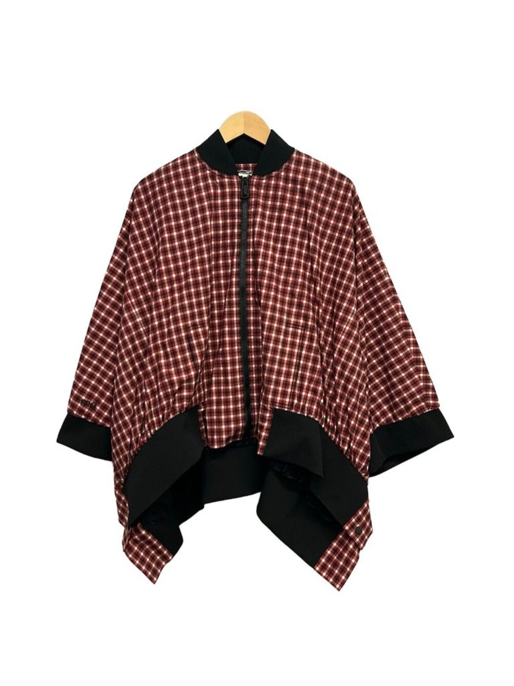 Fendi Poncho Red White Black US 6